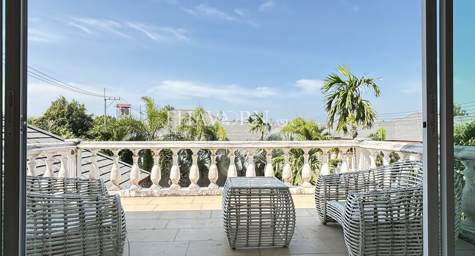 For sale 3 bed house in Bang Lamung, Chonburi
