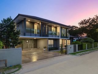 For sale 5 Beds house in Thawi Watthana, Bangkok