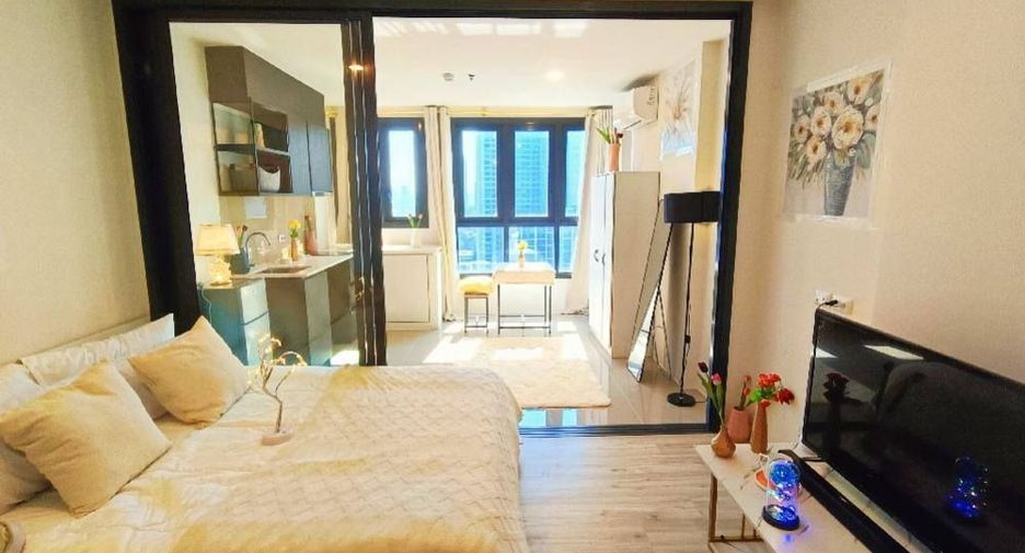 For rent スタジオ condo in Huai Khwang, Bangkok
