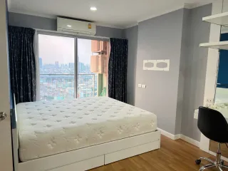 For rent 2 bed condo in Yan Nawa, Bangkok