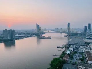 For rent 2 bed condo in Yan Nawa, Bangkok