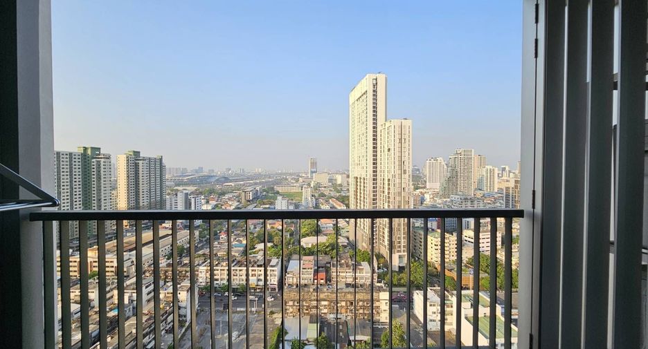 For sale 2 bed condo in Phaya Thai, Bangkok