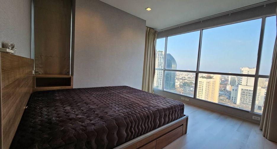 For sale 2 bed condo in Phaya Thai, Bangkok