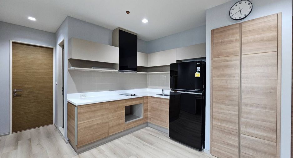 For sale 2 bed condo in Phaya Thai, Bangkok