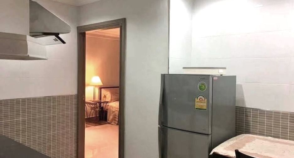 For rent studio condo in Khlong Toei, Bangkok