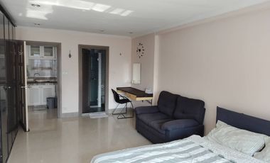 For rent studio condo in Khlong Toei, Bangkok