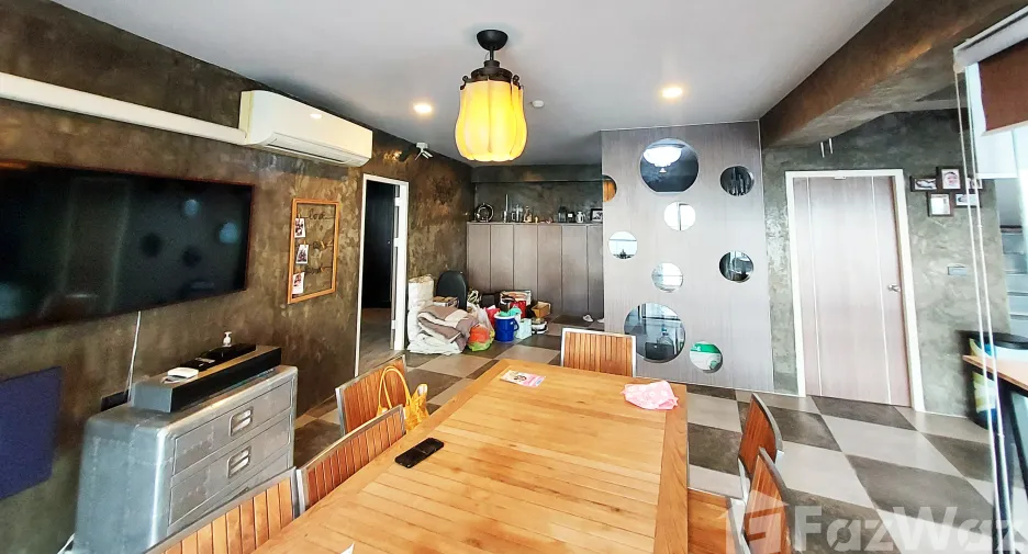 For sale 4 bed condo in Ban Chang, Rayong