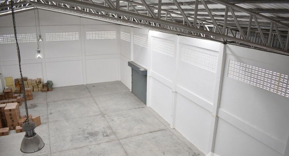 For rent 2 bed house in Krathum Baen, Samut Sakhon