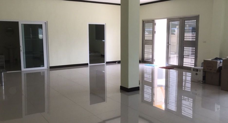 For rent 2 bed house in Krathum Baen, Samut Sakhon