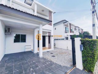 À louer et à vendre 3 chambres maison à Bang Lamung, Chonburi
