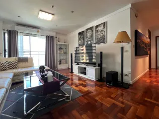 For sale 2 bed condo in Watthana, Bangkok