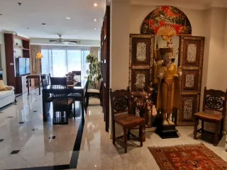 For sale 2 bed condo in Watthana, Bangkok