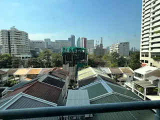 For sale 2 bed condo in Watthana, Bangkok