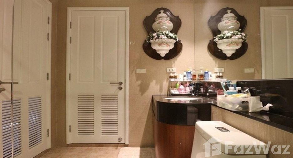 For sale 2 Beds condo in Pathum Wan, Bangkok