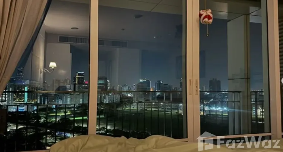 For sale 2 Beds condo in Pathum Wan, Bangkok