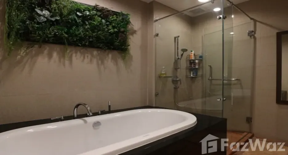 For sale 2 Beds condo in Pathum Wan, Bangkok
