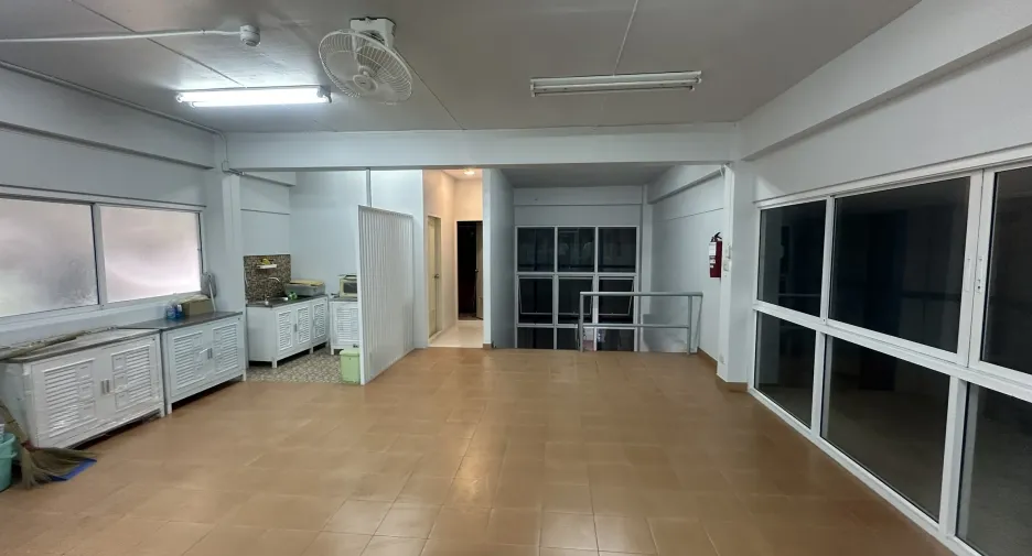 For rent and for sale warehouse in Lat Krabang, Bangkok