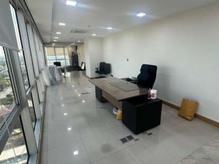 For rent 1 bed office in Khlong Toei, Bangkok