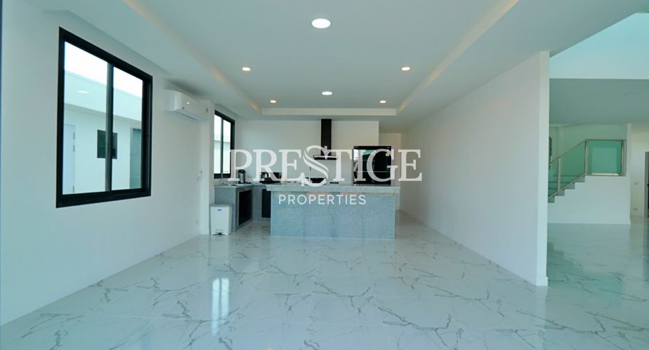 For rent 4 bedrooms house in Bang Lamung, Chonburi