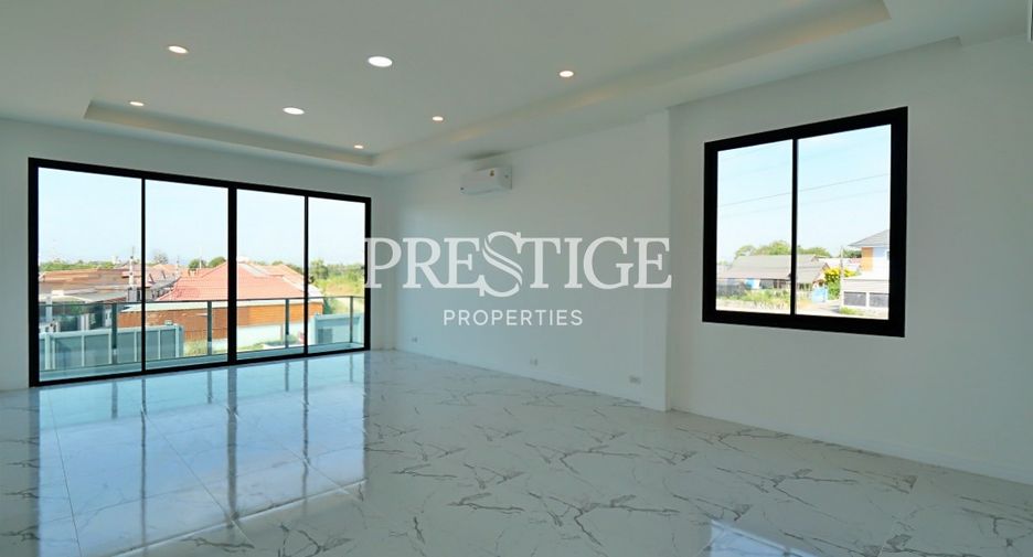 For rent 4 bedrooms house in Bang Lamung, Chonburi