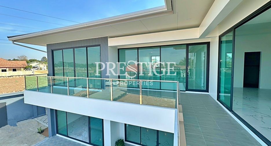For rent 4 bedrooms house in Bang Lamung, Chonburi