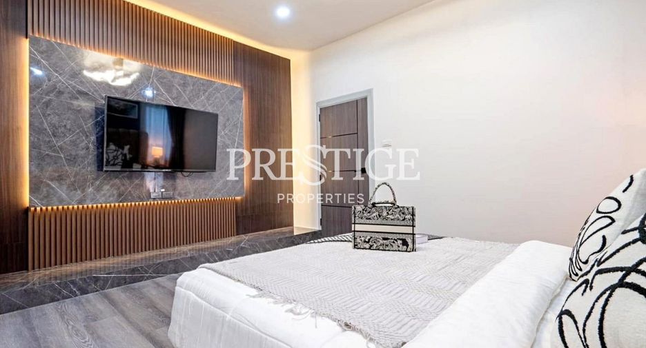 For sale 4 bedrooms house in Bang Lamung, Chonburi