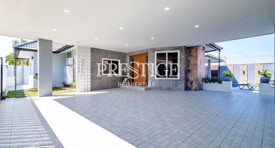 For sale 4 bedrooms house in Bang Lamung, Chonburi