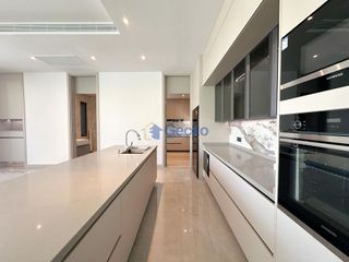 For sale 4 bed house in Bang Lamung, Chonburi