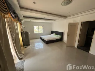 For sale 5 Beds house in Bang Rak, Bangkok