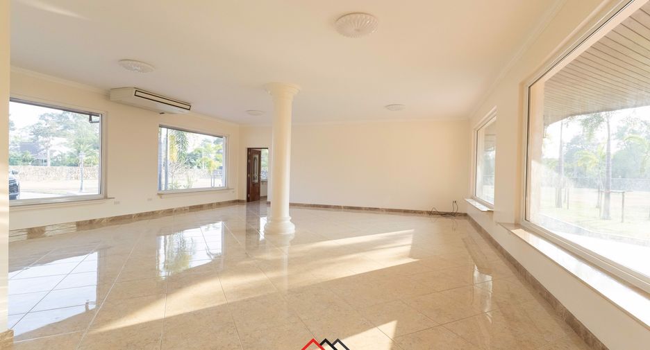 For sale 5 bedrooms house in Sattahip, Chonburi