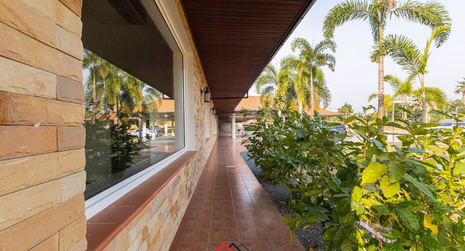 For sale 5 bedrooms house in Sattahip, Chonburi