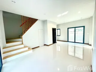 For sale 2 Beds townhouse in Mueang Rayong, Rayong