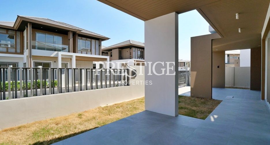 For sale 4 bedrooms house in Bang Lamung, Chonburi
