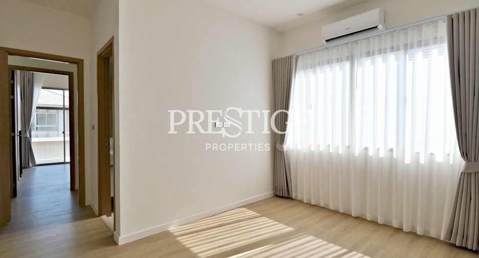 For sale 4 bedrooms house in Bang Lamung, Chonburi