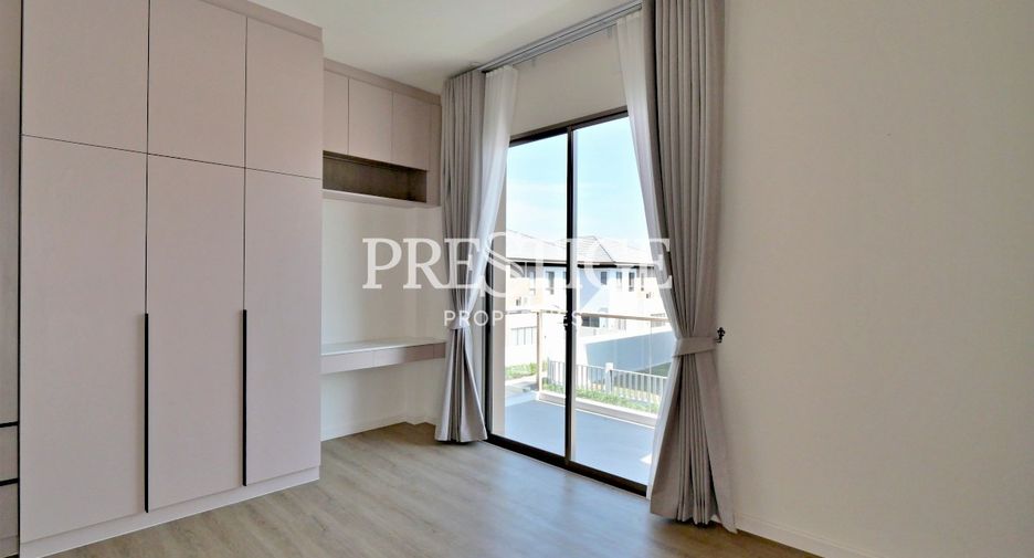 For sale 4 bedrooms house in Bang Lamung, Chonburi