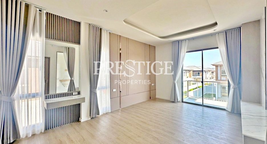 For sale 4 bedrooms house in Bang Lamung, Chonburi