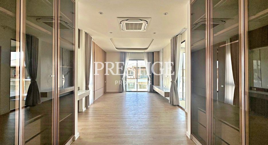 For sale 4 bedrooms house in Bang Lamung, Chonburi