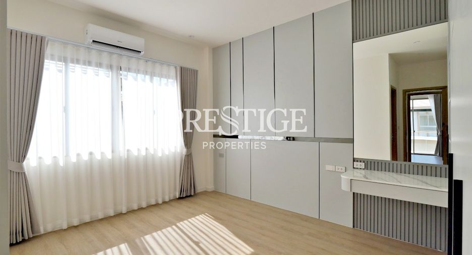 For sale 4 bedrooms house in Bang Lamung, Chonburi