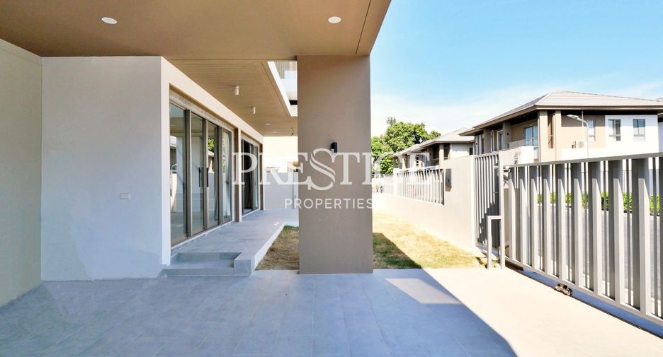 For sale 4 bedrooms house in Bang Lamung, Chonburi