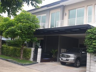 For sale 5 Beds house in Bang Na, Bangkok