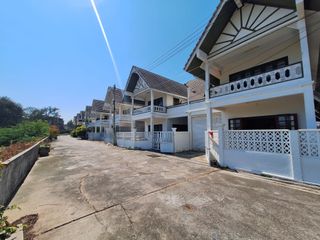 For sale 3 bed townhouse in Hua Hin, Prachuap Khiri Khan