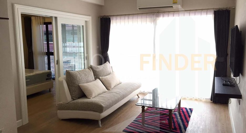 For rent 3 bed house in Watthana, Bangkok