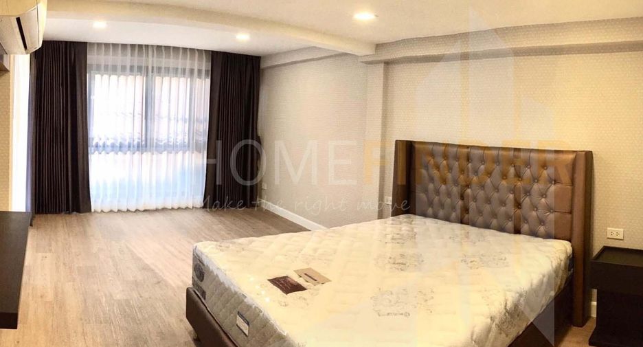For rent 3 bed house in Watthana, Bangkok