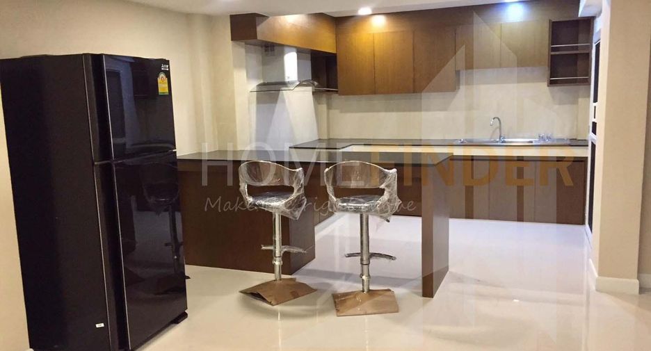 For rent 3 bed house in Watthana, Bangkok