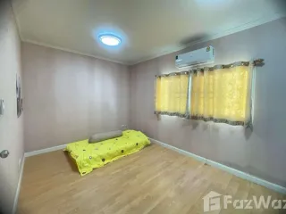 For sale 2 bed townhouse in Mueang Udon Thani, Udon Thani