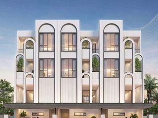 For sale 3 bed townhouse in Phaya Thai, Bangkok