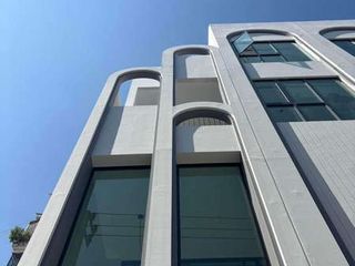 For sale 3 bed townhouse in Phaya Thai, Bangkok