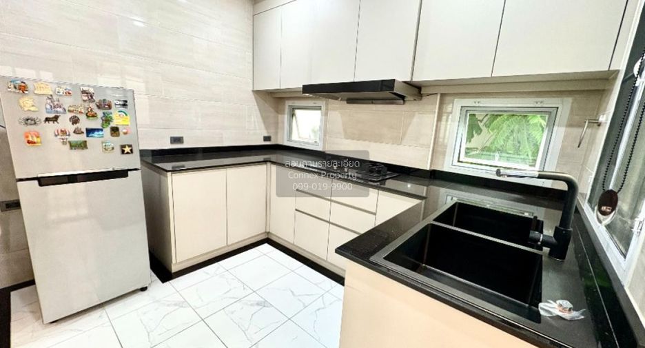 For rent 3 bedrooms house in Phasi Charoen, Bangkok