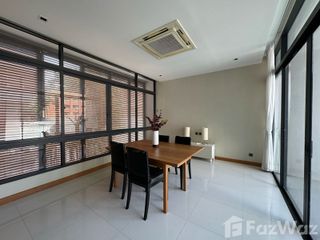 For rent 4 bed house in Huai Khwang, Bangkok