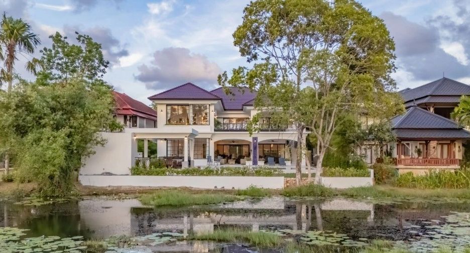 For sale 8 bed villa in Thalang, Phuket